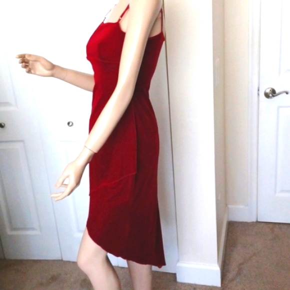 VINTAGE RED VELVET DRESS - Picture 4 of 17